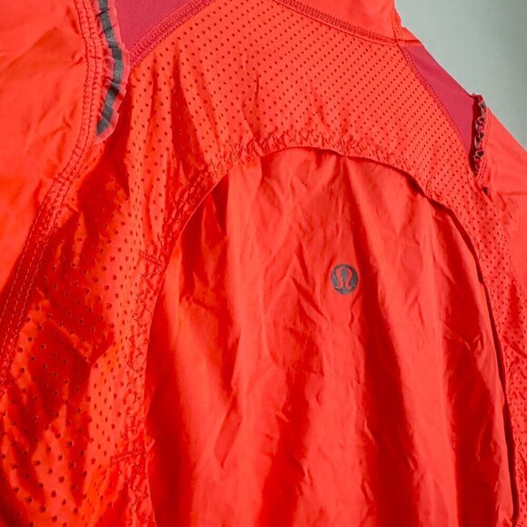 Lululemon Sz 4 Nothing But Run Reflective Jacket Water Resist EUC - Picture 9 of 10